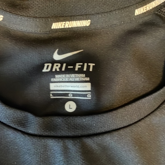 Set of 2 Nike Dri-Fit men’s shirts in size Large. - Picture 4 of 5